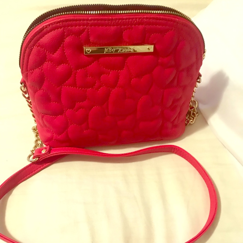 NWOT Betsey Johnson red heart quilted crossbody